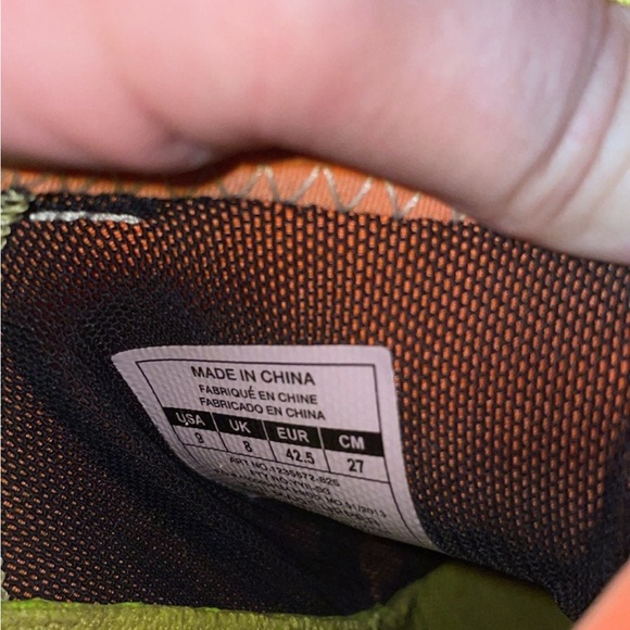 Orange and Green Sneakers!! Under armor toxic six posion dart frog - Picture 5 of 7